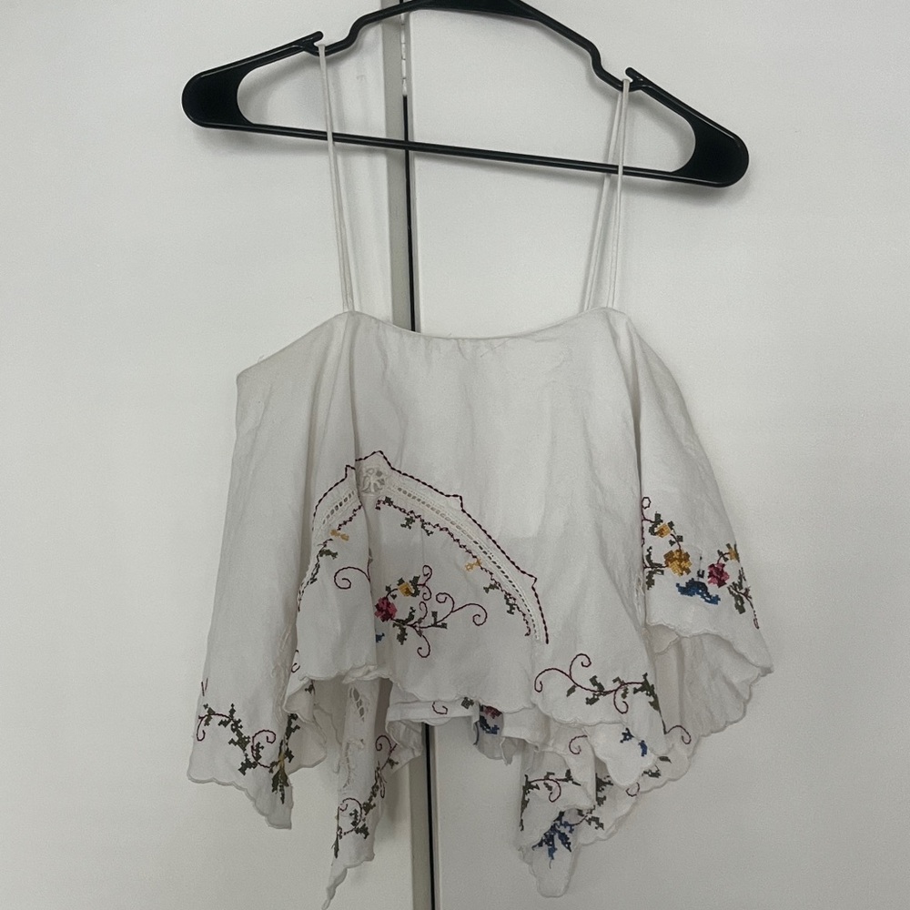 Anthropologie White Floral-Embroidered Handkerchief Hem Cami